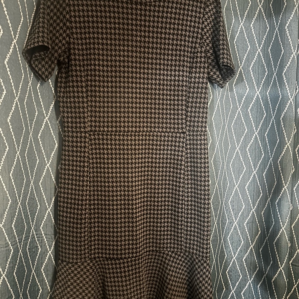 Banana Republic Black and White Ruffled Tiered Midi Dress